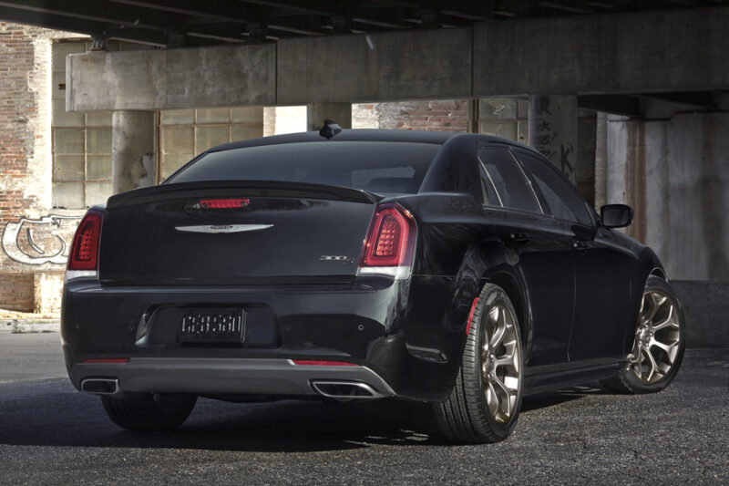 The 2016 Chrysler 300S Alloy Edition is the Ultimate Expression of