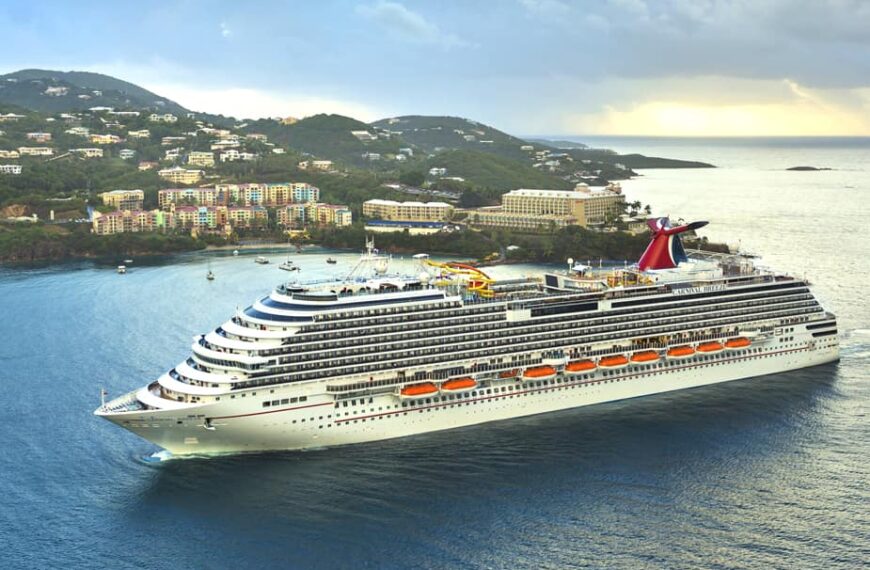 The Houston Texans Welcome the Carnival Breeze to Galveston, TX with a Fun Mother’s Day Event